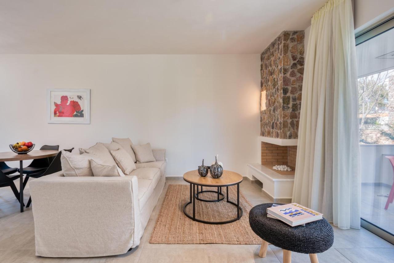 Saronis Suites Saronida Zewnętrze zdjęcie