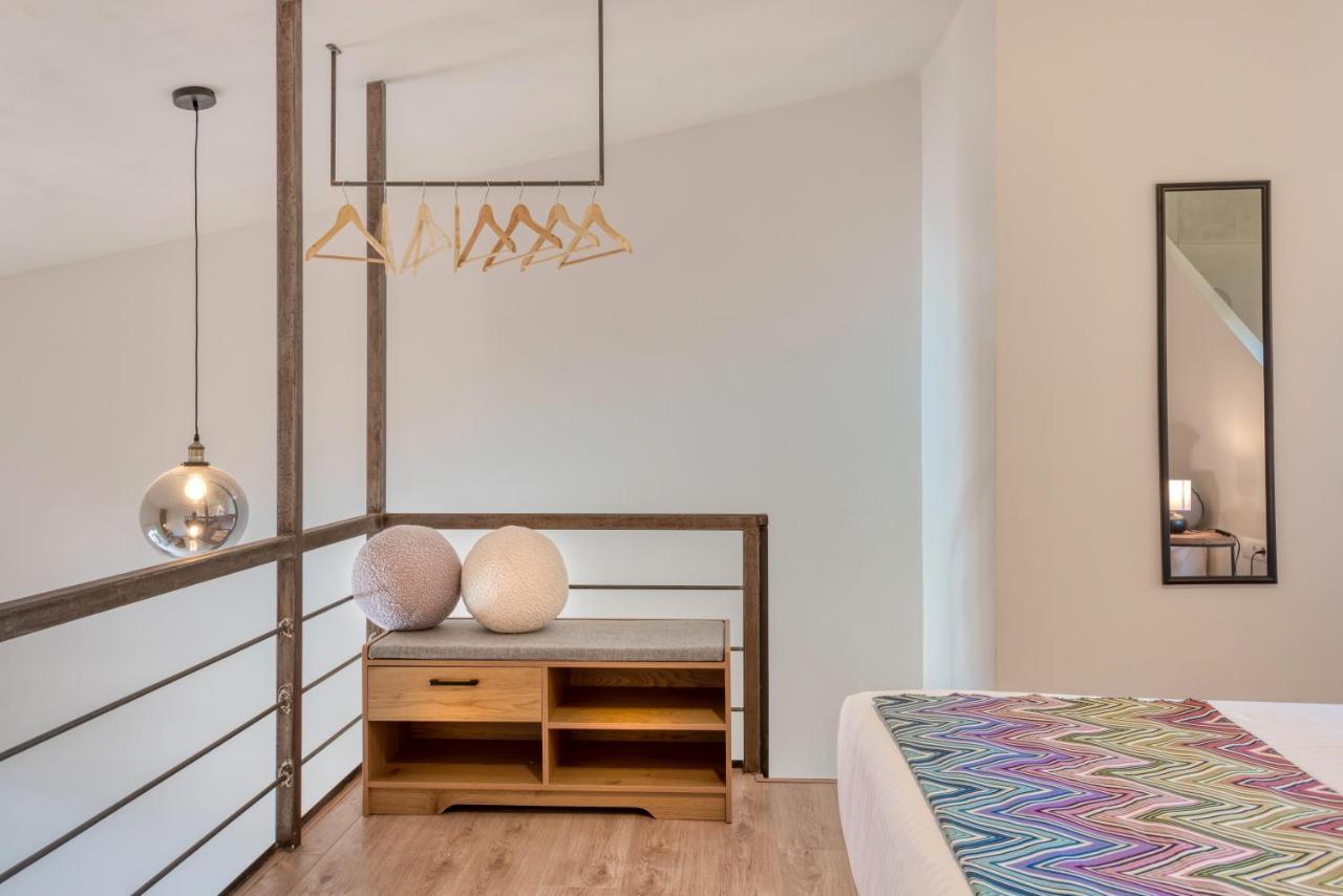 Saronis Suites Saronida Zewnętrze zdjęcie