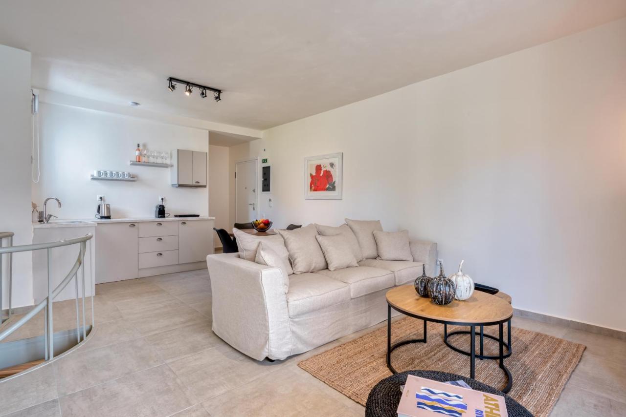 Saronis Suites Saronida Zewnętrze zdjęcie