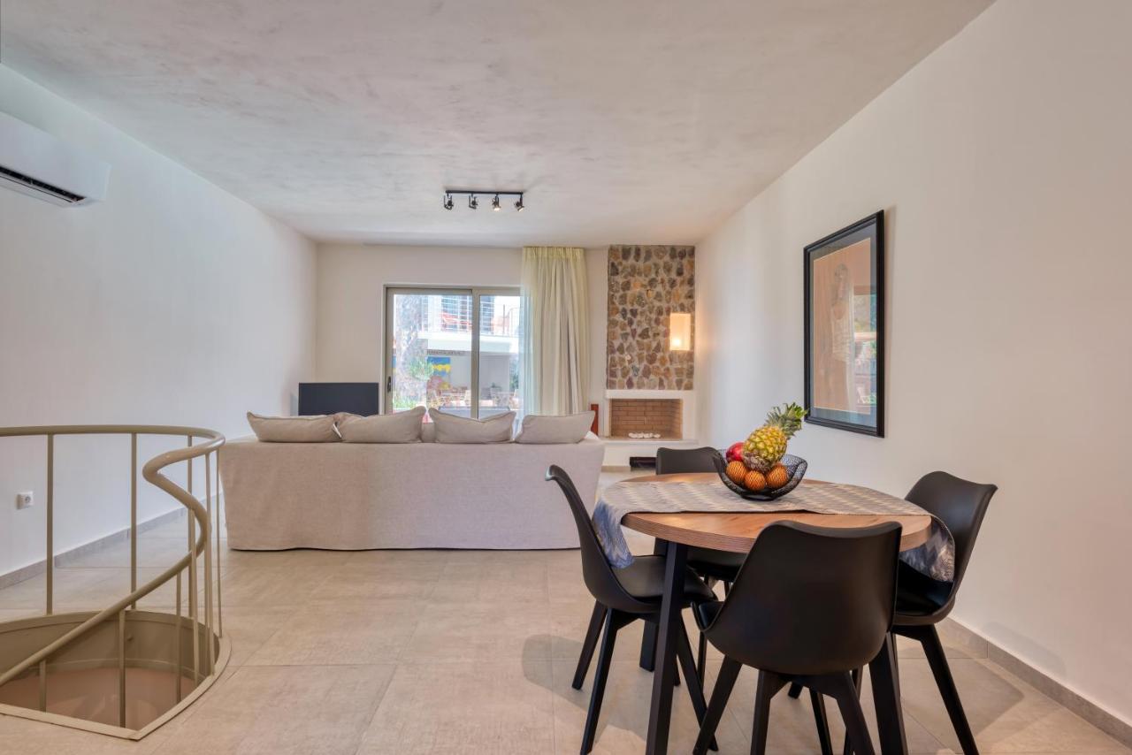 Saronis Suites Saronida Zewnętrze zdjęcie