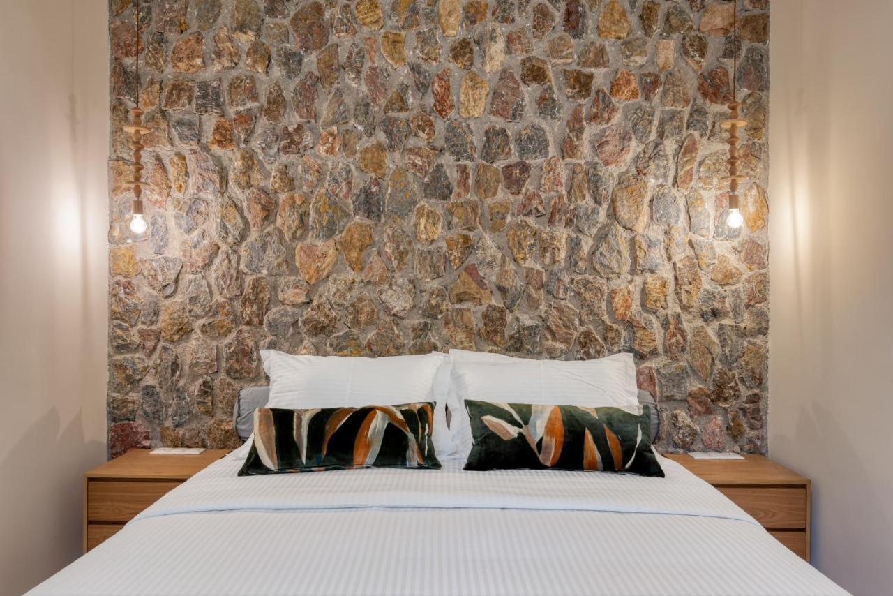 Saronis Suites Saronida Zewnętrze zdjęcie