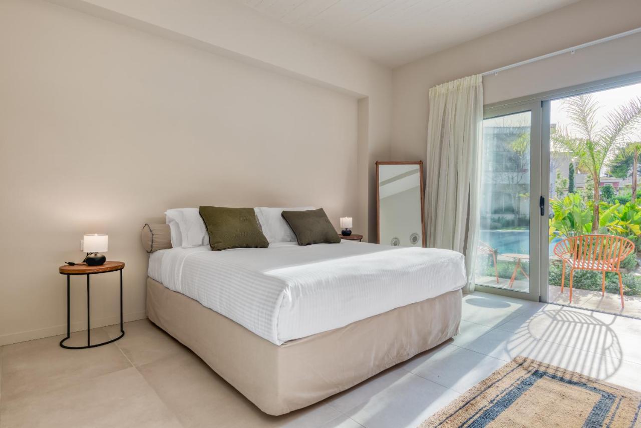 Saronis Suites Saronida Zewnętrze zdjęcie
