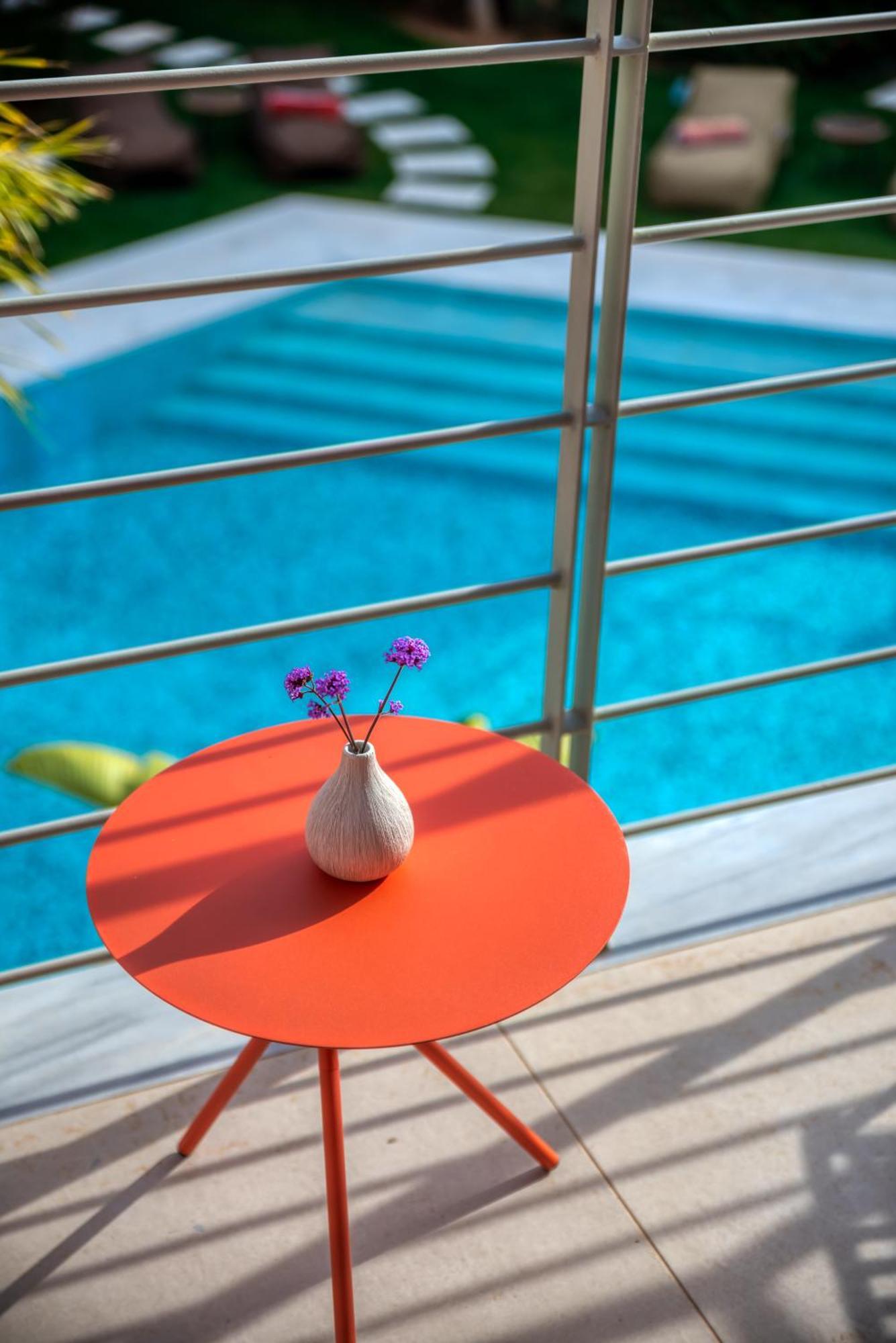 Saronis Suites Saronida Zewnętrze zdjęcie