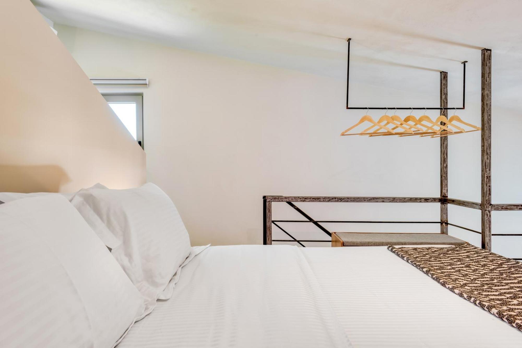 Saronis Suites Saronida Zewnętrze zdjęcie