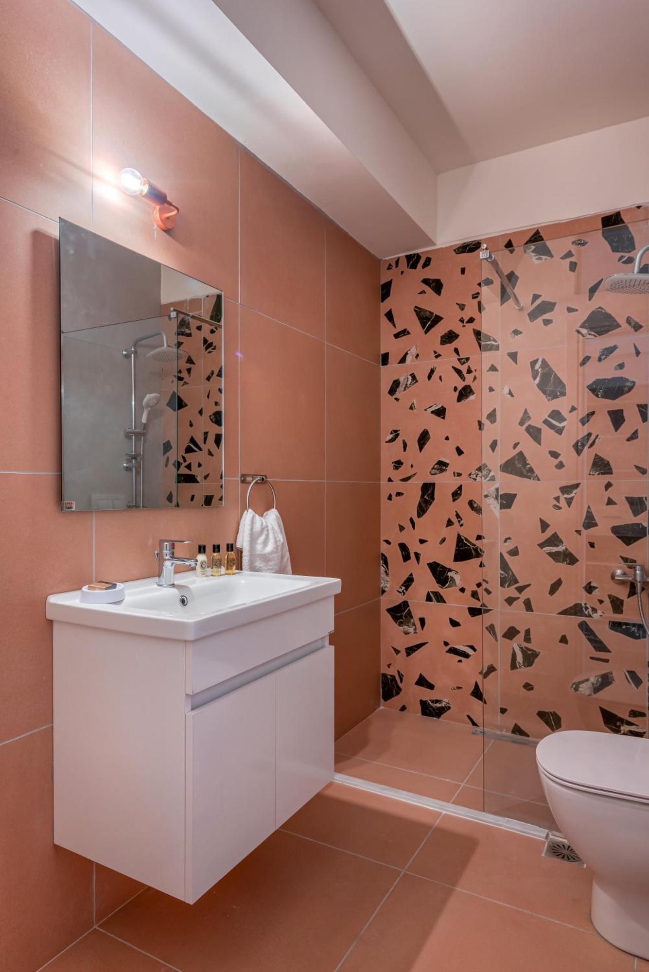 Saronis Suites Saronida Zewnętrze zdjęcie