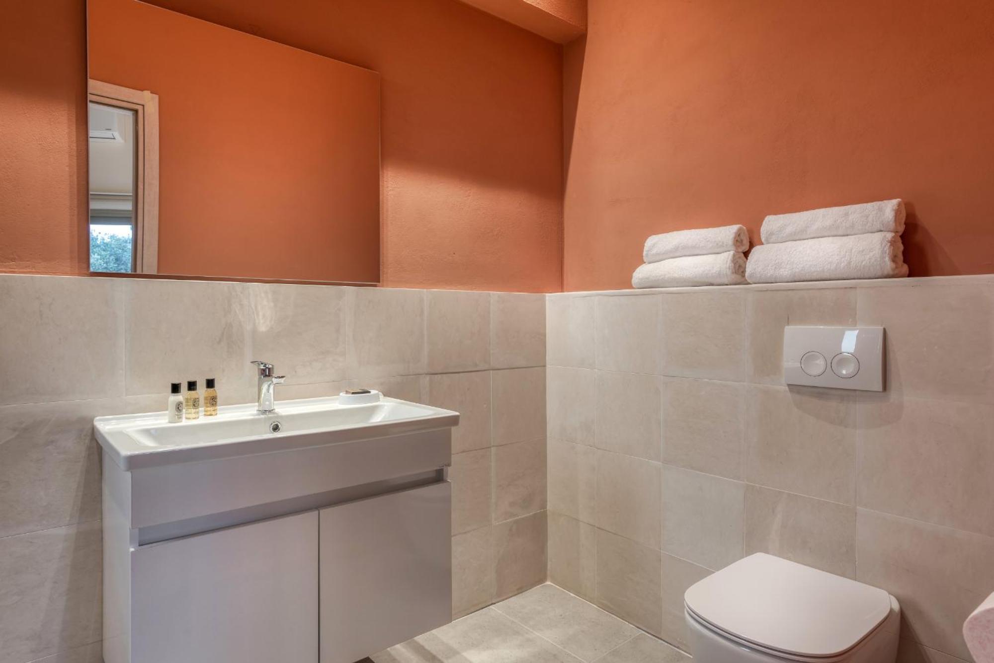 Saronis Suites Saronida Zewnętrze zdjęcie